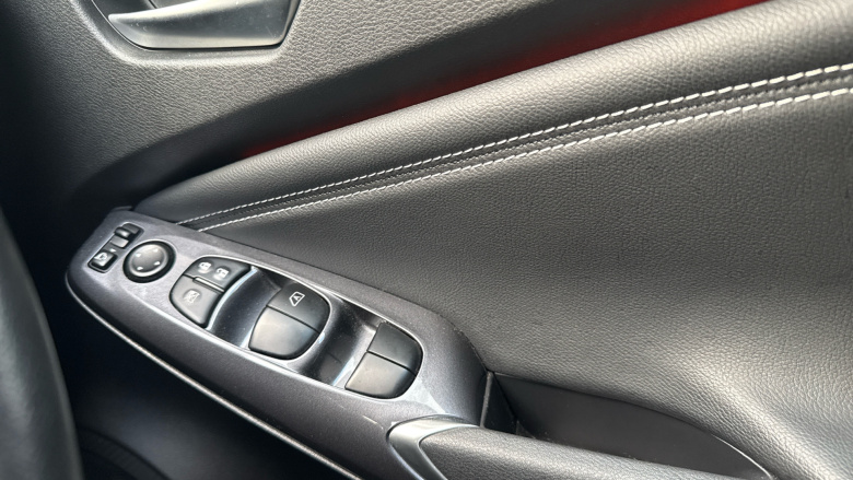 Nissan Juke 1.0 DiG-T 114 Tekna 5dr Petrol Hatchback